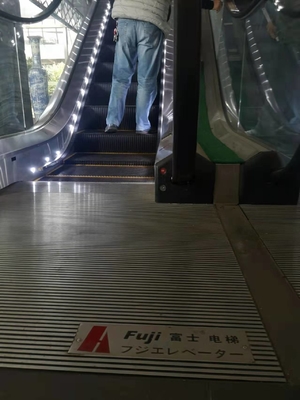 OEM 1000mm Step Moving Walk Thang cuốn 30 độ Tốc độ cao