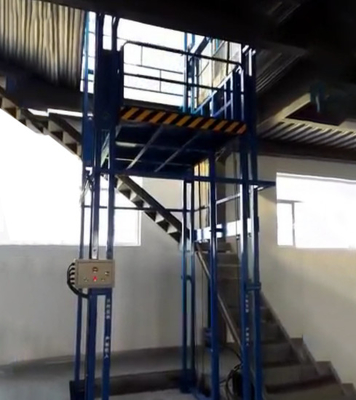 Thang máy chở hàng bằng thép không gỉ bằng thép không gỉ Hairline 1000KG